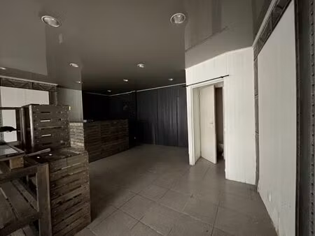 vente commerce 2 pièces 53 m² aurillac (15000)