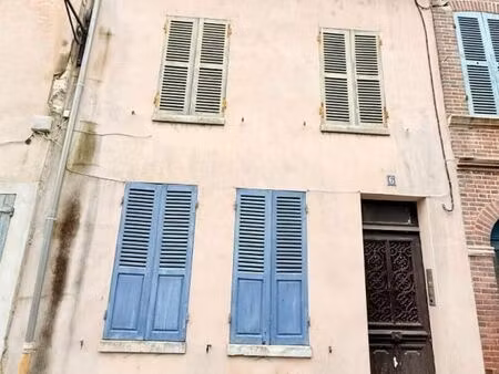 immeuble 5 pièces 105 m²