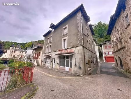 maison 10 pièces 296 m²