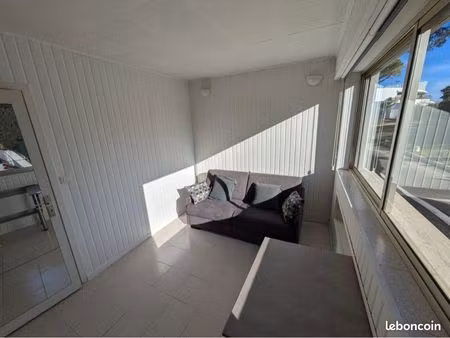 studio - marina baie des anges - location nue