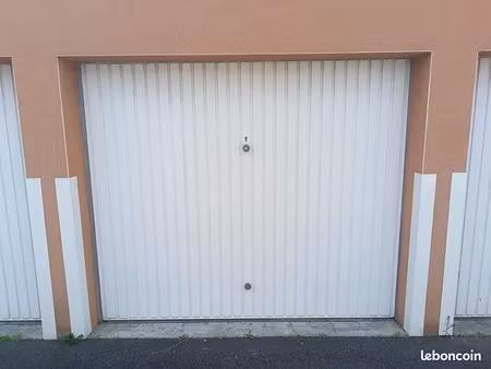 garage/box 14 m² castelginest