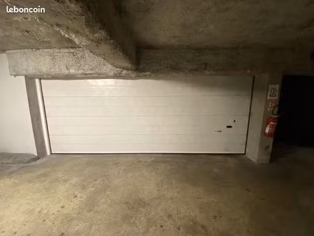 garage/box 24 m² domont