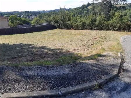 terrain 1 047 m² le vigan en quercy