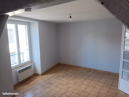 appartement 37m2 à 2min du centre-ville besse sur bray