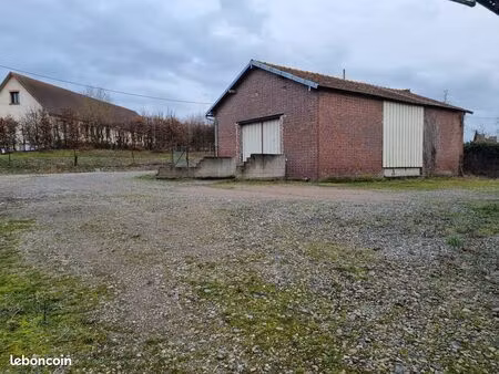 hangar fermé à remiencourt 80250