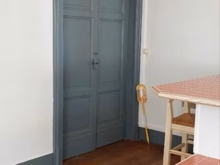 2 pieces centre village