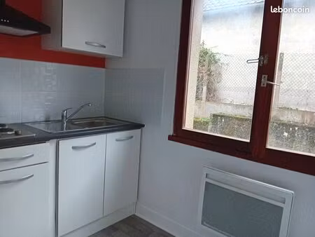 maison 1 pièce : 30 m²