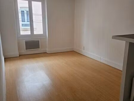 location appartement 2 pièces 39 m² à romans-sur-isère (26100)