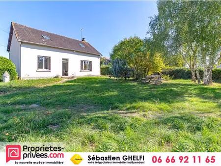 à la porte de contres maison avec 4 chambres beau terrain de 730 m²