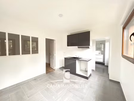 exclusivité. idéal investisseur ou premier achat. studio ave