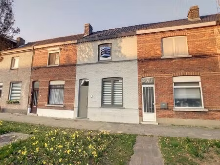 centraal gelegen  instapklare ééngezinswoning met twee slaapkamers.