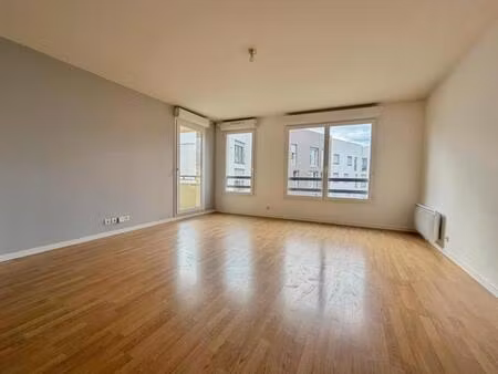 appartement 3 pièces à combs-la-ville (77380)