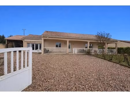 maison de plain-pied avec 3 chambres à quelques pas des commodités