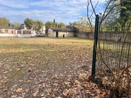 location terrain de 780 m²