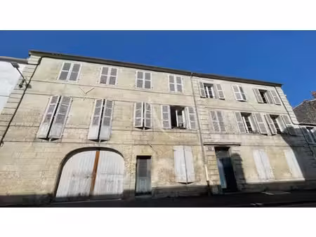 vente appartement rochefort 17300 - - surface privée