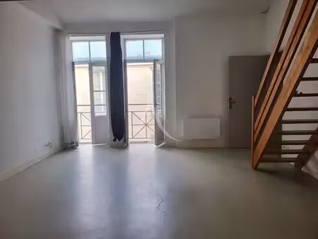 vente appartement rochefort 17300 - - surface privée