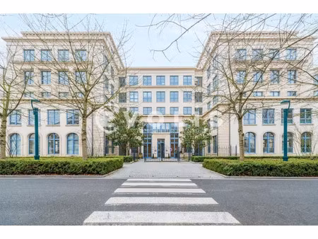 location bureau chessy 77700