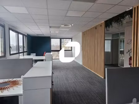 locaux de bureaux divisibles port marianne