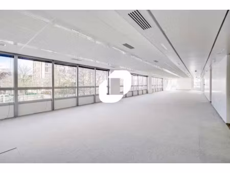 a louer  bureaux entierement renoves