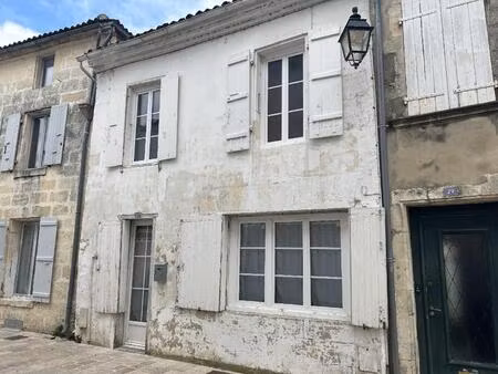 ancienne boutique devenue pied-à-terre