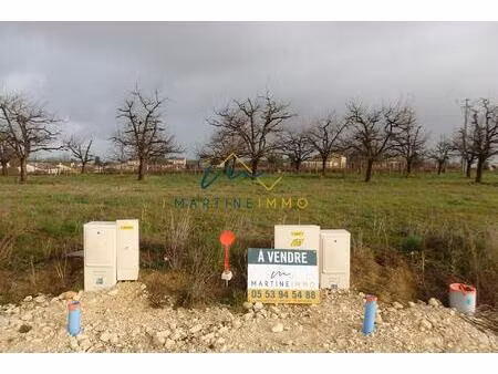 terrain a bâtir proche commerce