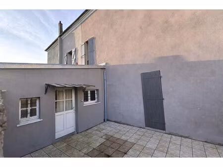 location local commercial 4 pièces  70.00m²  conflans
