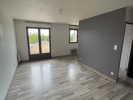 appartement 3 pièces à louer à fronton