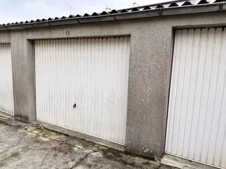 a louer garage centre-ville siam