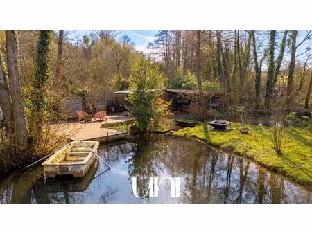 chalet en forêt sur terrains de 4 870 m2 à espins