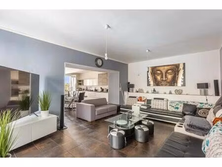 maison familiale de 7 pièces située à feyzin