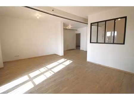 appartement duplex à créer  au cœur de gourdon. 62 m2 habitables  cellier.