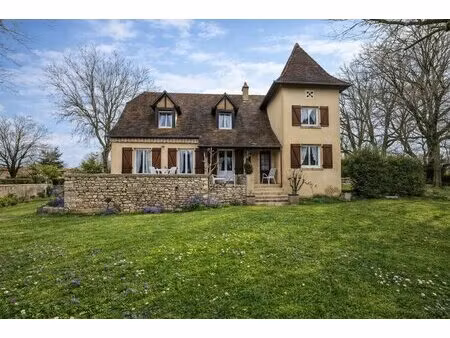 à découvrir sans tarder sur la commune de payrac – superbe maison quercynoise avec fort...