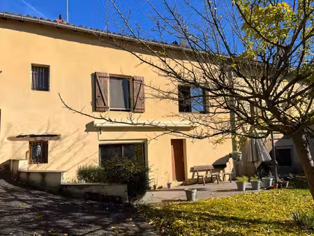 maison de village avec annexe louee