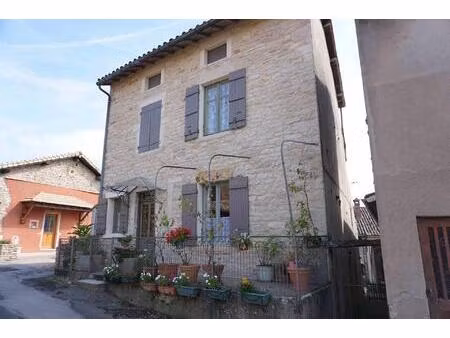 maison de village jardin separe