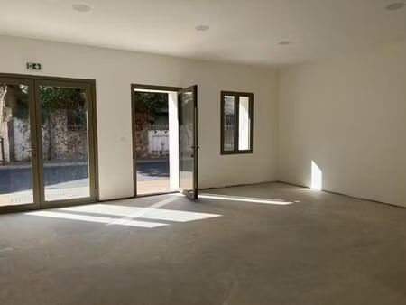 location commerce 1 pièce 48 m² à marseillan (34340)