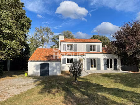 maison meublée 6 pièces de 137 m2