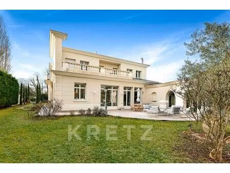 le vésinet maison familiale de 380?m² sur un terrain verdoyant