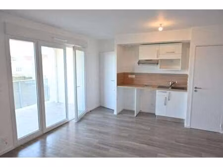 location appartement 2 pièces à cholet (49300) : à louer 2 pièces / 45m² cholet