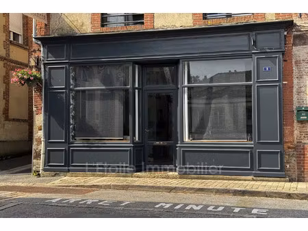 location bureaux et commerces à moulins-la-marche (61380) : à louer / 37m² moulins-la-marc