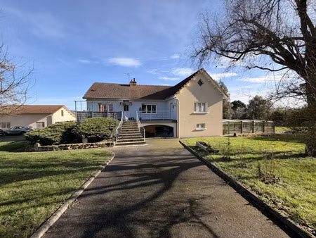 vente maison 9 pièces 260 m² à saint-priest-bramefant (63310)  483 000 €