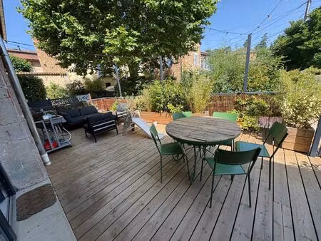 maison 114m2 - 3 chambres - terrasse - au coeur du joli village de blacé