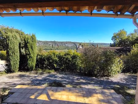 en exclusivité à quinson : charmante maison individuelle de plain-pied avec garage