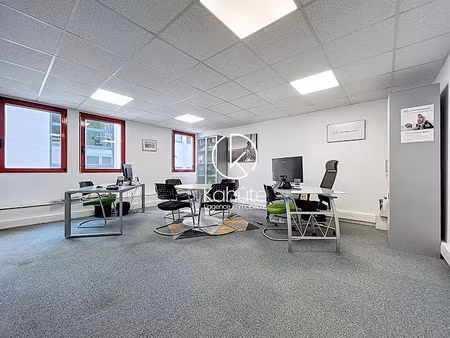 location locaux professionnels 1 pièce 36 m² à dardilly (69570)  600 €