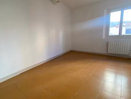 location appartement 2 pièces 32 m² à thuir (66300)