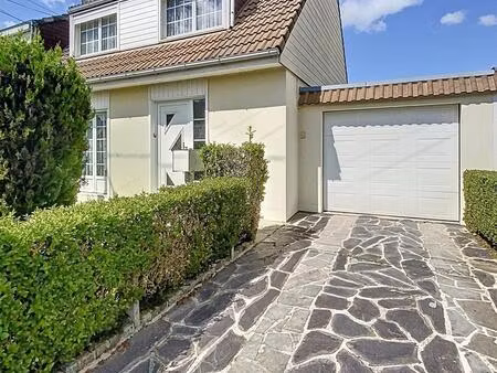 maison familiale trois chambres garage jardin 59540