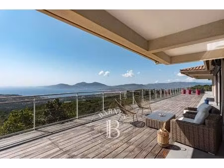 porticcio  villa de plain-pied  4 chambres  piscine  vue mer panoramique  proche des...