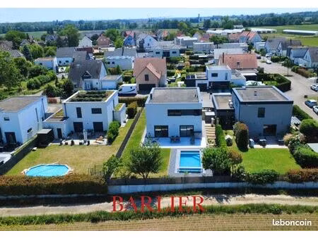 villa 6 pièces 180 m²