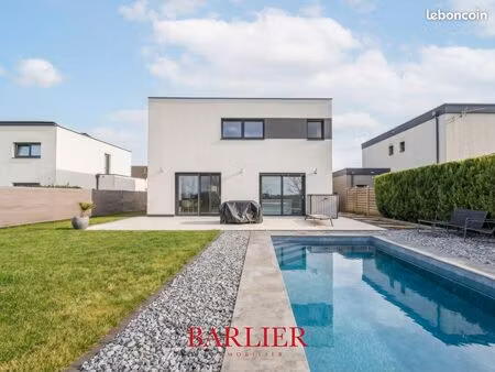 villa 6 pièces 180 m²