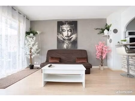 charmant 2 pièces meublé avec terrasse