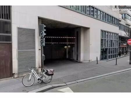 ?️?️ ◊ parking moto/scooter electrique 1 rue dareau sécurisé paris 14